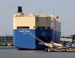 GRAND DAHLIA - 200m [IMO:9355238] Autotransporter (Vehicles Carrier) Aufnahme: 2019-04-16 Baujahr: 2009 | DWT: 18054t | Breite: 32m | Ladekapazität: 6502 CEU