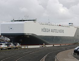 HÖEGH TRAPPER - 200m [IMO:9706918] Autotransporter (Vehicles Carrier) Aufnahme: 2017-04-13 Baujahr: 2016 | DWT: 20766t | Breite: 36m | Ladekapazität: 8500 CEU Baureihe:...