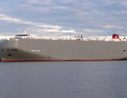 GENIUS HIGHWAY - 200m [IMO:9672416] Autotransporter (Vehicles Carrier) Aufnahme: 2019-12-30 Baujahr: 2014 | DWT: 21000t | Breite: 32m | Ladekapazität: 6700 CEU