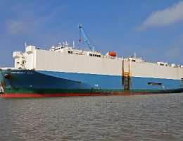 HARMONY ACE - 180m [IMO:9047996] Autotransporter (Vehicles Carrier) Aufnahme: 2015-03-28 Baujahr: 1992 | DWT: 14110t | Breite: 32m | Ladekapazität: 5500 CEU