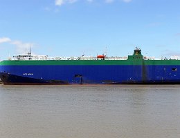 LAPIS ARROW - 176m [IMO:9361809] Autotransporter (Vehicles Carrier) Aufnahme: 2019-06-28 Baujahr: 2006 | DWT: 12105t | Breite: 31m | Ladekapazität: 4900 CEU