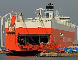 TAMESIS - 241m [IMO:9191307] Autotransporter (Vehicles Carrier) Aufnahme: 2015-10-05 Baujahr: 2000 | DWT: 39516t | Breite: 32m | Tiefgang: 11,75m | Ladekapazität: 5496 CEU...
