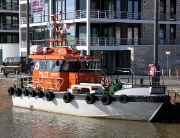 WICKIE - 19m [KEINE IMO-NUMMER] Pilot Aufnahme: 2019-04-15 Baujahr: 2016 | Breite: 5,10m Maschinenleistung: 1000 PS
