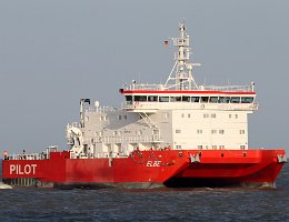 ELBE PILOT - 60m [IMO:9514793] Lotsenstationsschiff/ Pilot Station Vessel Aufnahme: 2014-12-29 Baujahr: 2009 | DWT: 313t | Breite: 25m