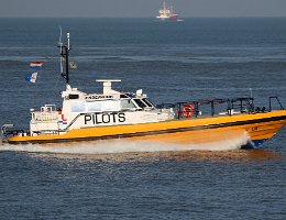 ENDEVOUR - 17m [IMO:8434025] Pilot-Tender Aufnahme: 2016-02-17 Baujahr: 1998 | DWT: 1t | Breite: 6,34m | Tiefgang: 1,09m Maschinenleistung: 1440 KW | Geschwindigkeit: 28 kn...