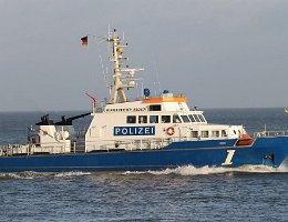 BÜRGERMEISTER BRAUER - 30m [IMO:9015955] Polizei Aufnahme: 2013-12-29 Baujahr: 1992 | DWT: 15t | Breite: 6,4m | Tiefgang: 2,0m Maschinenleistung: 1962 KW | Geschwindigkeit: 23 kn...