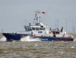 FEHMARN - 27m [IMO:9452098] Polizei Aufnahme: 2017-04-11 Baujahr: 2010 | DWT: 71t | Breite: 6,20m | Tiefgang: 1,60m Maschinenleistung: 1800 KW | Geschwindigkeit: 22 kn...