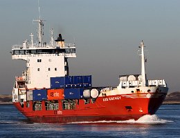 A2B ENERGY - 101m [IMO:9183427] Feederschiff Neuaufnahme: 2019-02-15 (2016-07-15) Baujahr: 1998 | DWT: 5356t | Breite: 18m | Tiefgang: 5,55m | Ladekapazität: 508 TEU...