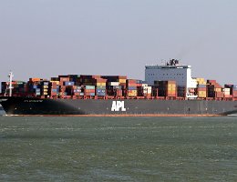 APL CHARLESTON - 328m [IMO:9597551] Containerschiff (Container ship) Aufnahme: 2018-02-23 Baujahr: 2013 | DWT: 115026t | Breite: 45m | Ladekapazität: 9326 TEU