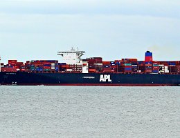 APL SENTOSA - 368m [IMO:9632040] Containerschiff (Container ship) Aufnahme: 2016-09-03 Baujahr: 2014 | DWT: 150166t | Breite: 51m | Tiefgang: 15,5m | Ladekapazität: 14000 TEU...