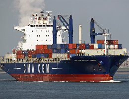 CMA CGM AFRICA THREE - 228m [IMO:9451939] Containerschiff (Container ship) Aufnahme: 2017-05-10 Baujahr: 2010 | DWT: 51604t | Breite: 37m | Ladekapazität: 3650 TEU