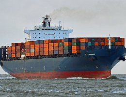 E.R. DENMARK - 277m [IMO:9231250] Containerschiff (Container ship) Aufnahme: 2017-04-10 Baujahr: 2002 | DWT: 67935t | Breite: 40m | Tiefgang: 14m | Ladekapazität: 5762 TEU...