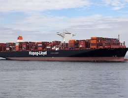 AL ZUBARA - 400m [IMO:9708875] Containerschiff (Container ship) Neuaufnahme: 2020-08-20 (2016-12-28) Baujahr: 2015 | DWT: 199744t | Breite: 59m | Tiefgang: 16,0m |...