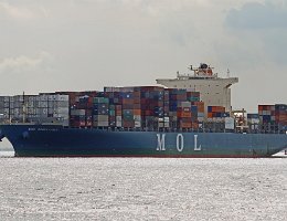 MOL COMPETENCE - 316m (ex) [IMO:9339662] Containerschiff (Container ship) Neuer Name: ONE COMPETENCE Aufnahme: 2014-08-05 Baujahr: 2008 | DWT: 90373t | Breite: 46m | Tiefgang: 14,5m |...