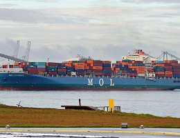 MOL EXPERIENCE - 294m [IMO:9333838] Containerschiff (Container ship) Aufnahme: 2017-09-22 Baujahr: 2007 | DWT: 62953t | Breite: 32m | Tiefgang: 12,0m | Ladekapazität: 4803 TEU...