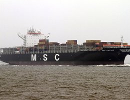 MSC ABIDJAN - 300m [IMO:9618264] Containerschiff (Container ship) Aufnahme: 2015-10-06 Baujahr: 2013 | DWT: 110806t | Breite: 48m | Tiefgang: 14,5m | Ladekapazität: 8772 TEU...