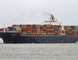 MSC ADRIATIC - 277m (ex) [IMO:9214226] Containerschiff (Container ship) Aufnahme: 2015-03-29 Neuer Name: E.R. FRANCE Baujahr: 2001 | DWT: 67591t | Breite: 40m | Tiefgang: 14m |...