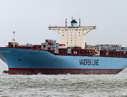 EVELYN MAERSK - 398m [IMO:9321512] Containerschiff (Container ship) Aufnahme: 2015-03-30 Baujahr: 2007 | DWT: 158200t | Breite: 57m | Tiefgang: 16m | Ladekapazität: 15500 TEU...