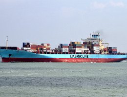 LAUST MAERSK - 266m [IMO:9190743] Containerschiff (Container ship) Aufnahme: 2019-05-22 Baujahr: 2001 | DWT: 63000t | Breite: 37m | Tiefgang: 14,0m | Ladekapazität: 4045 TEU...