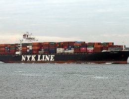 NYK DENEB - 294m [IMO:9337676] Containerschiff (Container ship) Aufnahme: 2018-11-23 Baujahr: 2007 | DWT: 65953t | Breite: 31m | Tiefgang: 13m | Ladekapazität: 4888 TEU...