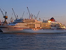 EUROPA - 199m [IMO:9183855] Kreuzfahrtschiff (Cruise Ship) Aufnahme: 2016-05-07 Baujahr: 1999 | DWT: 2557t | Breite: 21m | Tiefgang: max. 6,3m | Passagiere: 408...