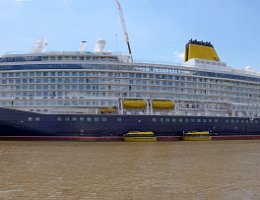 SPIRIT OF DISCOVERY - 237m [IMO:9802683] Kreuzfahrtschiff (Cruise Ship) Aufnahme: 2019-06-22 Baujahr: 2019 | Breite: 31,2m | Tiefgang: 7,60m | Passagiere: 999 Maschinenleistung: 21600 KW...
