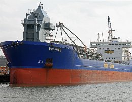 BULKNES - 176m [IMO:9384370] Massengutfrachter (Bulk Carrier) Aufnahme: 2015-03-28 Baujahr: 2009 | DWT: 33171t | Breite: 26m | Tiefgang: max. 10,80m Maschinenleistung: 7300 KW...