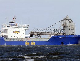 STONES - 166m (ex) [IMO:9226396] Massengutfrachter (Bulk Carrier) Aufnahme: 2014-04-14 Neuer Name: DONNACONA Baujahr: 2001 | DWT: 28115t | Breite: 24,50m | Tiefgang: max. 10,49m...