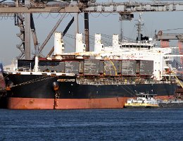 AMBER CHAMPION - 200m [IMO:9637210] Massengutfrachter (Bulk Carrier) Aufnahme: 2020-05-30 Baujahr: 2013 | DWT: 63800t | Breite: 32,32m | Tiefgang: max. 13,30m Geschwindigkeit: 15,0...