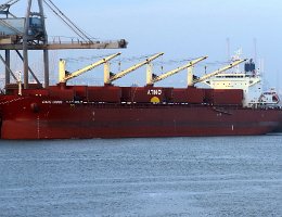 CAPE CROSS - 200m [IMO:9698305] Massengutfrachter (Bulk Carrier) Aufnahme: 2019-10-30 Baujahr: 2014 | DWT: 63155t | Breite: 32,30m | Tiefgang: max. 13,31m Maschinenleistung: 9157...
