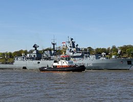 BRANDENBURG F215 - 139m Militärschiff (Military Ops) Aufnahme: 2016-05-05 DEUTSCHLAND Baujahr: 1994 | Breite: 16,70m | Tiefgang: max. 6,70m Maschinenleistung: 38000 KW |...