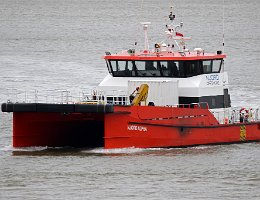 NJORD ALPHA - 26m [IMO:9730634] Crew Boat Aufnahme: 2016-03-19 Baujahr: 2014 | DWT: 25t | Breite: 10,4m | Tiefgang: 2,0m Geschwindigkeit: 24 kn