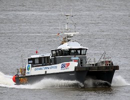 COMMODORE P - 18m [KEINE IMO-NR.] Crew Boat Aufnahme: 2020-08-25 Baujahr: - | Breite: 6,1m | Tiefgang: 1,26m Maschinenleistung: 455 KW | Geschwindigkeit: 24 kn