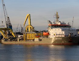 NDURANCE - 99m [IMO:9632466] Pipelineverleger Aufnahme: 2016-01-18 Baujahr: 2013 | DWT: 12287t | Breite: 30m | Tiefgang: 7,0m Maschinenleistung: 7200 KW | Geschwindigkeit:...