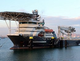 OLYMPIC COMMANDER - 93m [IMO:9340609] Versorgungsschiff (Offshore Supply Ship) Aufnahme: 2018-11-23 Baujahr: 2006 | DWT: 4800t | Breite: 19,70m Maschinenleistung: 3500 KW