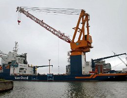 AEOLUS - 138m [IMO:9612636] Offshore-Windkraftanlagen-Errichterschiff Aufnahme: 2014-04-12 Baujahr: 2014 | DWT: 6500t | Breite: 38m | Tiefgang: 5,70m Maschinenleistung: 9750...