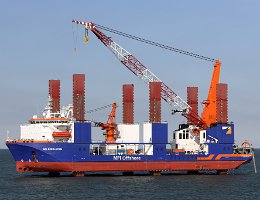 MPI RESOLUTION - 130m [IMO:9260134] Offshore-Windkraftanlagen-Errichterschiff Aufnahme: 2020-09-18 Baujahr: 2003 | DWT: 7000t | Breite: 38m | Tiefgang: 4,30m Maschinenleistung: 6000...