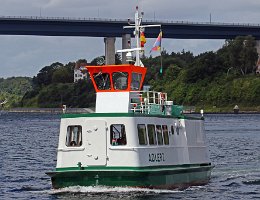 ADLER I - 14m [KEINE IMO-NUMMER] Personenfähre am NOK bei Holtenau Aufnahme: 2016-08-08 Baujahr: 1984 | Breite: 5,00m | Tiefgang: max. 2,20m Maschinenleistung: 118 KW |...