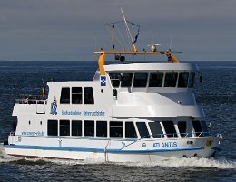 ATLANTIS - 26m [KEINE IMO-NUMMER] Passagierschiff Aufnahme: 2018-07-04 Ex-Name: WIKINGER PRINCESS Baujahr: 1999 | Breite: 6,60m | Tiefgang: max. 1,30m Maschinenleistung: 394...