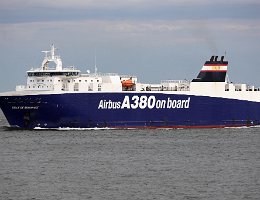 VILLE DE BORDEAUX - 154m [IMO:9270842] Ro-Ro Schiff (Ro-Ro cargo) Neuaufnahme: 2020-08-21 (2018-12-30) Baujahr: 2004 | DWT: 5200t | Breite: 24m | Tiefgang: 6,60m Maschinenleistung:...