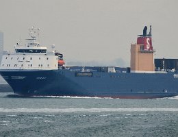 BORE BAY - 139m (n) [IMO:9122007] Ro-Ro Schiff (Ro-Ro cargo) Ex-Name: AUTO BAY Aufnahme: 2018-11-23 Baujahr: 1997 | DWT: 6077t | Breite: 23m