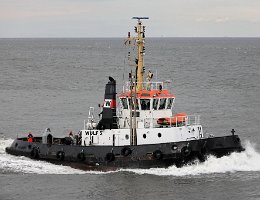 WULF 5 - 28m (n) [IMO:8912209 Hafenschlepper (Tug) Ex-Name: STIER Aufnahme: 2020-08-21 Baujahr: 1998 | BP: 31t | Breite: 8,80m | Tiefgang: 3,50m Maschinenleistung: 2000 KW