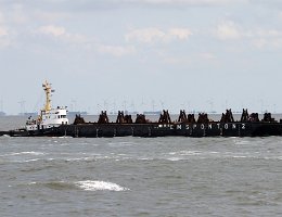 EMS PULL - 27m [IMO:7017909] Schlepper (Tug) Aufnahme: 2014-08-05 Baujahr: 1970 | Bollard pull: 25t | Breite: 7,6m | Tiefgang: 3,65m Maschinenleistung: 1268 KW |...