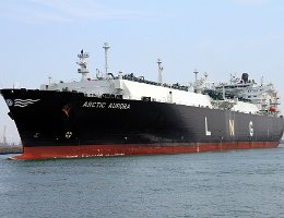 ARCTIC AURORA - 288m [IMO:9645970] LNG-Tanker Aufnahme: 2015-07-04 Baujahr: 2013 | DWT: 84604t | Breite: 44m