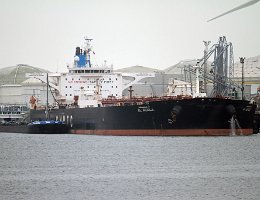 AL AGAILA - 274m [IMO:9415404] Rohöltanker (Crude Oil Tanker) Aufnahme: 2015-10-10 Baujahr: 2009 | DWT: 164787t | Breite: 50,00m | Tiefgang: max. 17,17m Maschinenleistung: 18660...