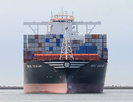 [Besonderes] MSC OSCAR MSC Oscar (Das zurzeit größte Containerschiff der Welt) Aufnahme: 2015-05-24