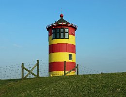 LEUCHTTURM PILSUM Leuchtturm von Pilsum (in der Nähe von Greetsiel)
