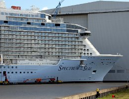 [Schiffe Spezial] SPECTRUM OF THE SEAS (7) Die Spectrum of the Seas am 17.03.2019 in Papenburg an der Meyer Werft