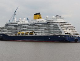 [Schiffe Spezial] Spirit of Aventure (2) Das Kreuzfahrtschiff SPIRIT OF ADVENTURE liegt am 01.08.2020 vor der Meyer Werft in Papenburg.