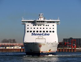 [Schiffe Spezial] STENA BRITANNICA (2) Die Autofähre STENA BRITANNICA verlässt am 15.02.2019 den Hafen von Rotterdam.